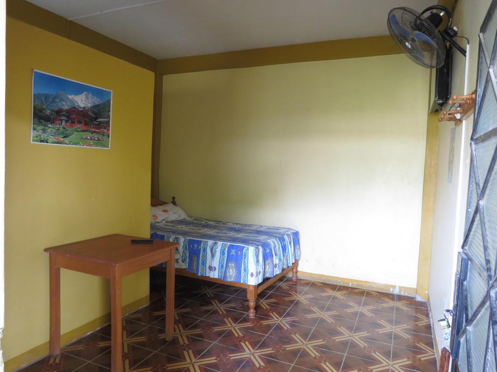 Tambopata Hostel Bambu Пуэрто-Мальдонадо Номер фото