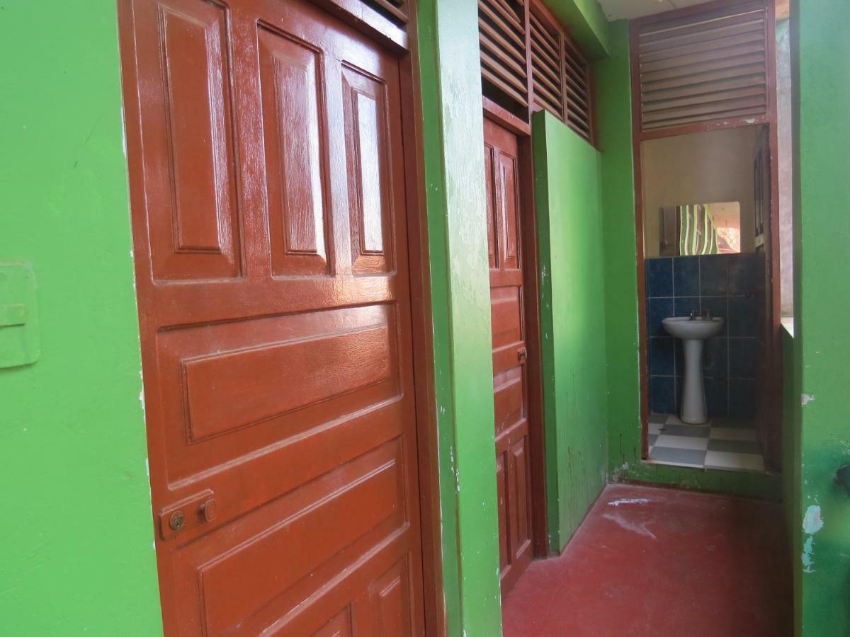 Tambopata Hostel Bambu Пуэрто-Мальдонадо Экстерьер фото
