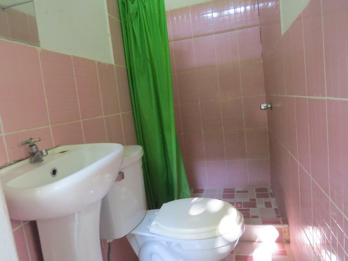 Tambopata Hostel Bambu Пуэрто-Мальдонадо Экстерьер фото